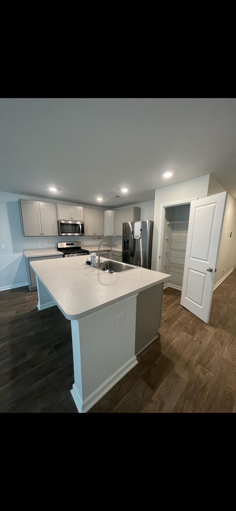 135 E Sunrise Ln, Summerville, SC 29486