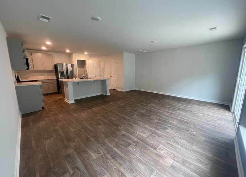 135 E Sunrise Ln, Summerville, SC 29486