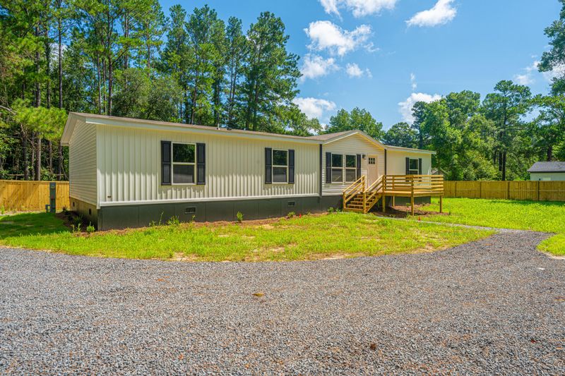 2 Raptor Trl, Ladson, SC 29456