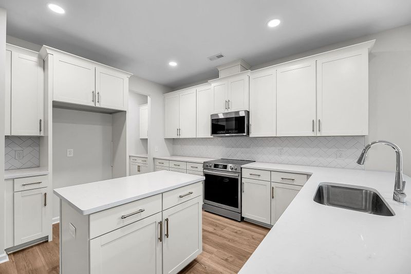 734 Alma Square Dr, Moncks Corner, SC 29461