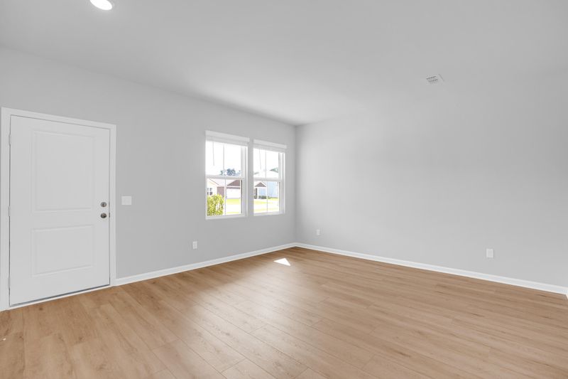 873 Meadowbrook Ln, Summerville, SC 29486