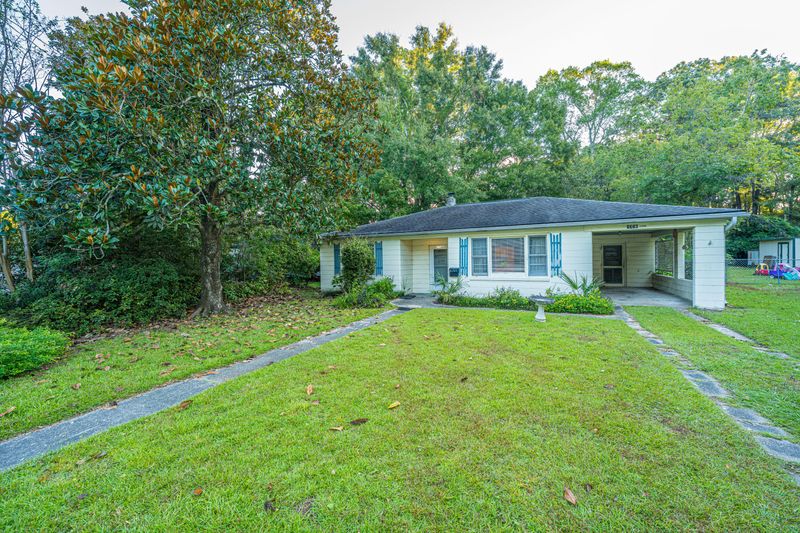 1716 W Avalon Cir, Charleston, SC 29407