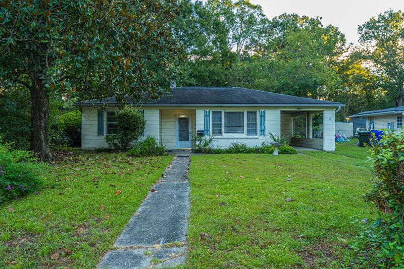 1716 W Avalon Cir, Charleston, SC 29407