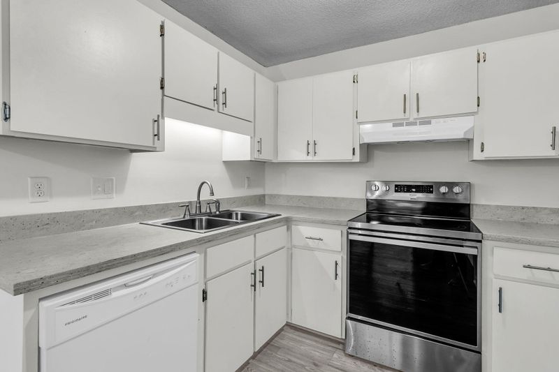 6241 Rolling Fork Rd #B, North Charleston, SC 29406