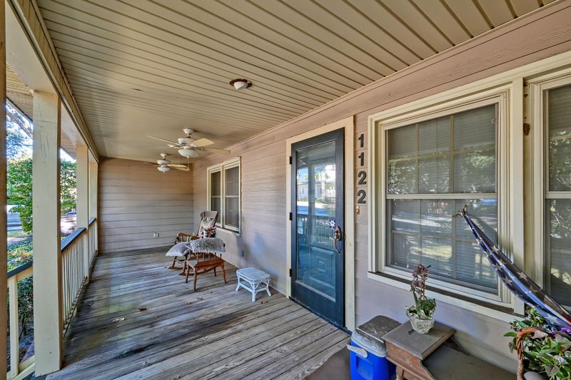 1122 Simmons St, Mount Pleasant, SC 29464