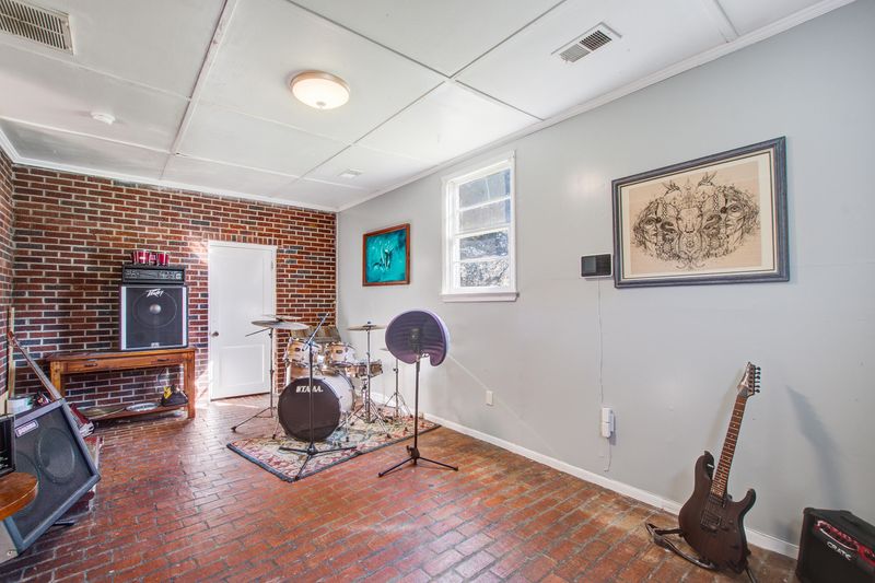 2807 Martha Dr, North Charleston, SC 29405