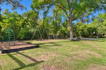 1815 Dunbarton Dr, Charleston, SC 29407
