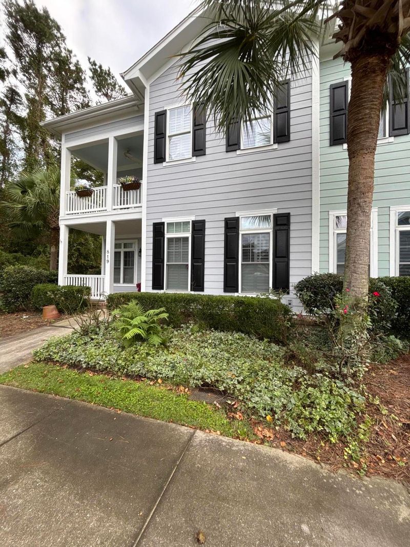 819 Soaring Ln, Charleston, SC 29412