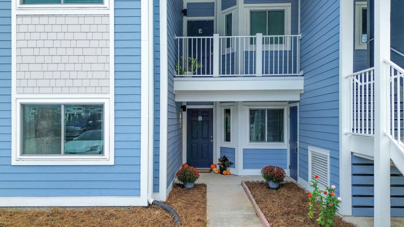857 Liriope Ln #B, Mount Pleasant, SC 29464