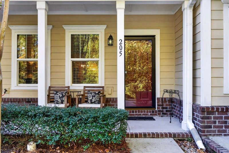 205 Bennett Ln, Summerville, SC 29483