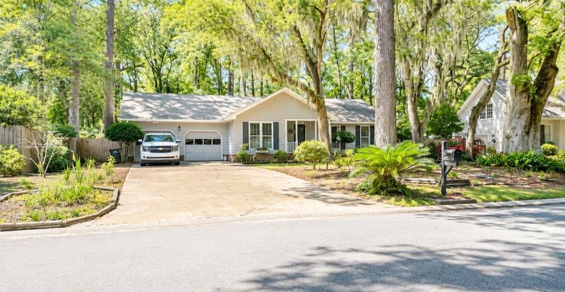 110 Seven Oaks Ln, Summerville, SC 29485