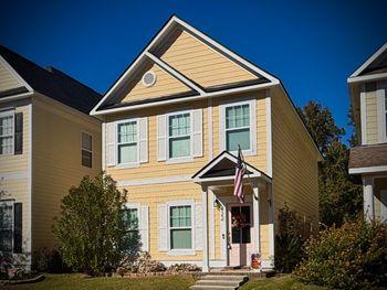 422 Forsythia Ave, Summerville, SC 29483