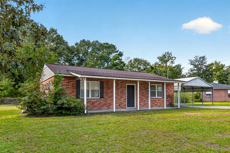 104 Pineview Dr, Goose Creek, SC 29445