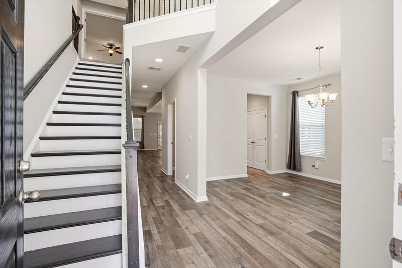162 Ashley Bluffs Rd, Summerville, SC 29485
