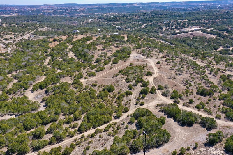 21524 Kathy LN, Spicewood, TX 78669