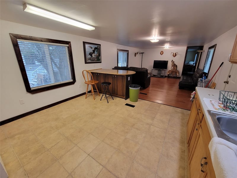 21401 Coyote TRL, Lago Vista, TX 78645