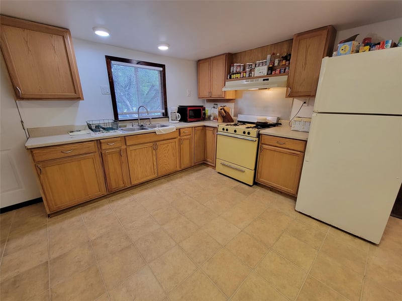 21401 Coyote TRL, Lago Vista, TX 78645