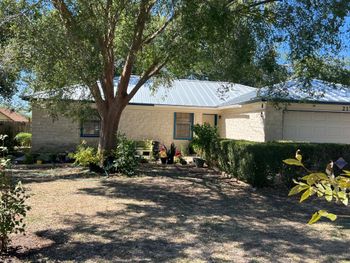 217 Green Pasture DR, Hutto, TX 78634