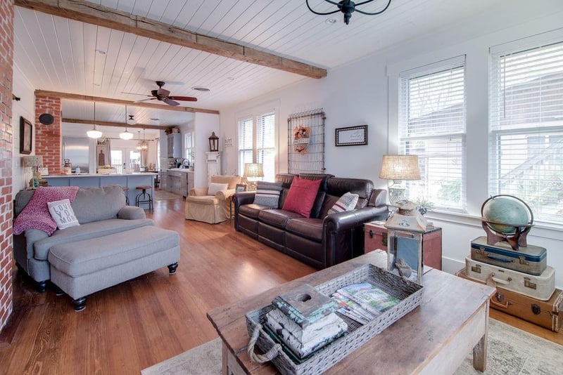 113 W Creek ST, Fredericksburg, TX 78624