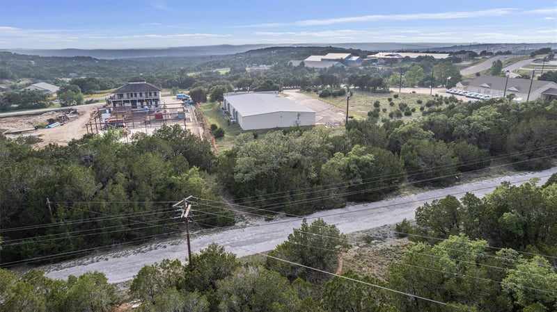 8106 Arapaho TRL, Lago Vista, TX 78645