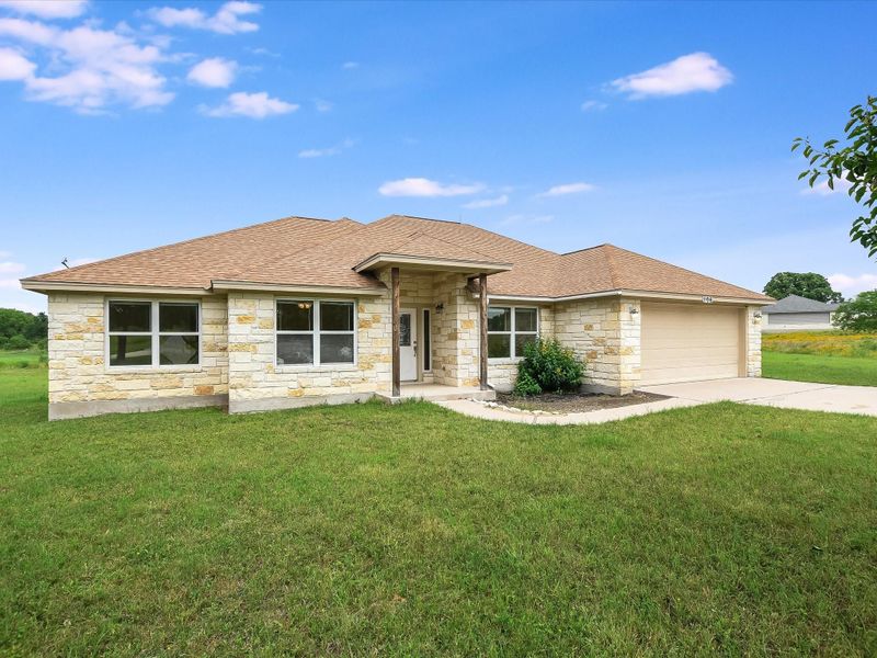 106 Bridalwood CT, Kingsland, TX 78639