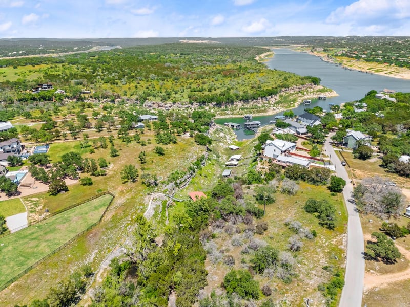 525 Pace Bend RD N, Spicewood, TX 78669
