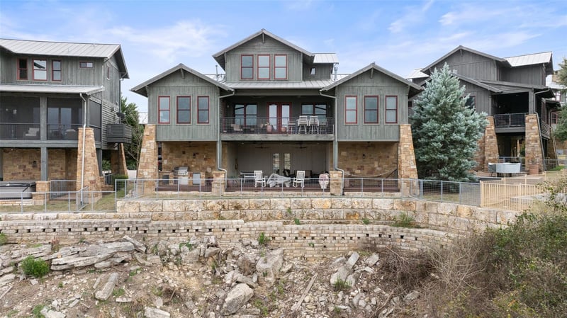 2217 Seabiscuit CV #127, Spicewood, TX 78669