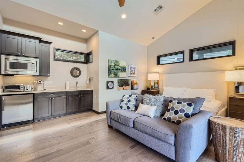 2113 Barbaro Way #14, Spicewood, TX 78669