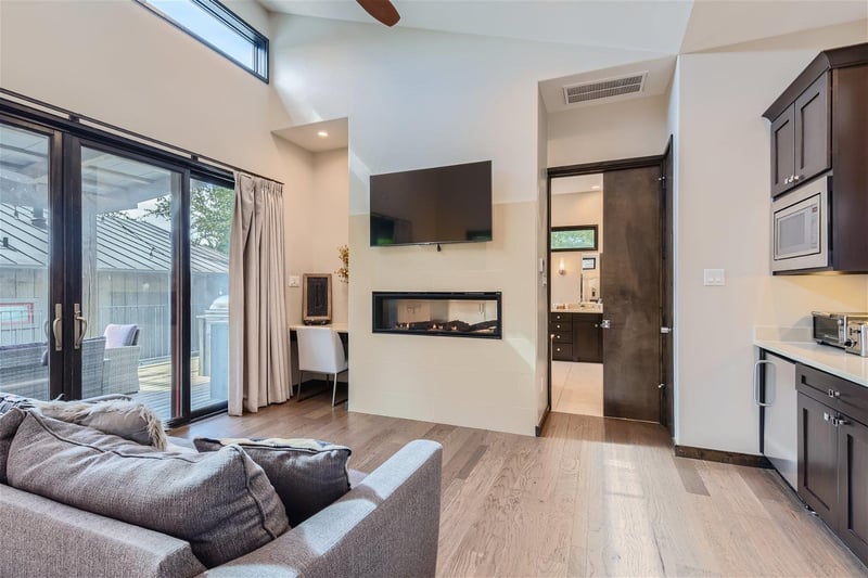 2113 Barbaro Way #14, Spicewood, TX 78669