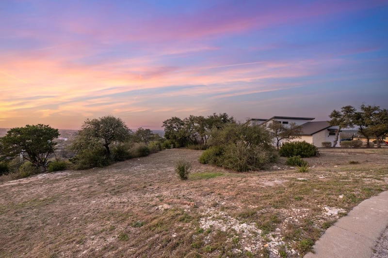 1724 Night Life CV, Spicewood, TX 78669