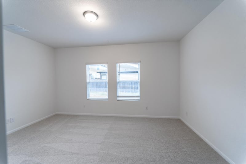 716 Barbary Coast LN, Jarrell, TX 76537