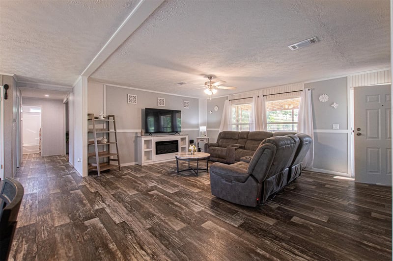 112 Jabali ST, Cedar Creek, TX 78612