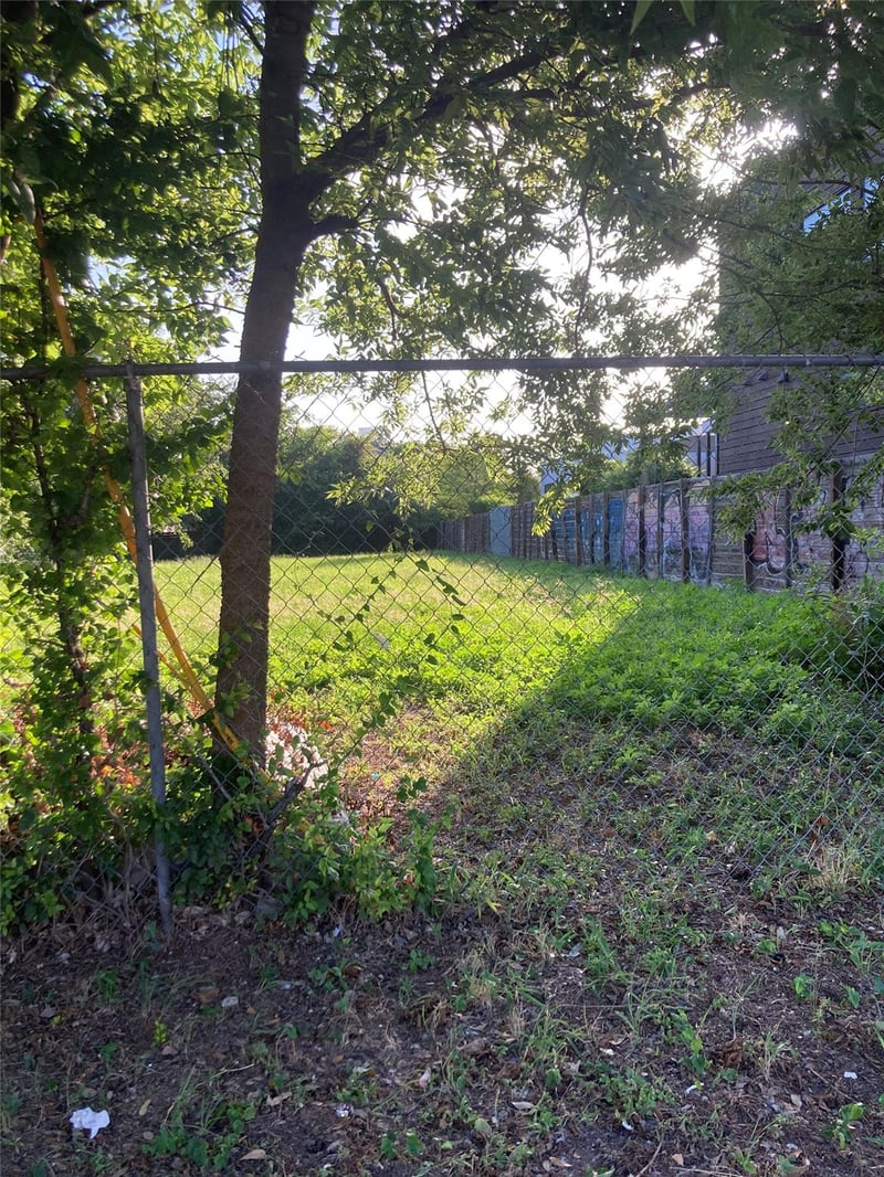 1192 B Comal ST, Austin, TX 78702