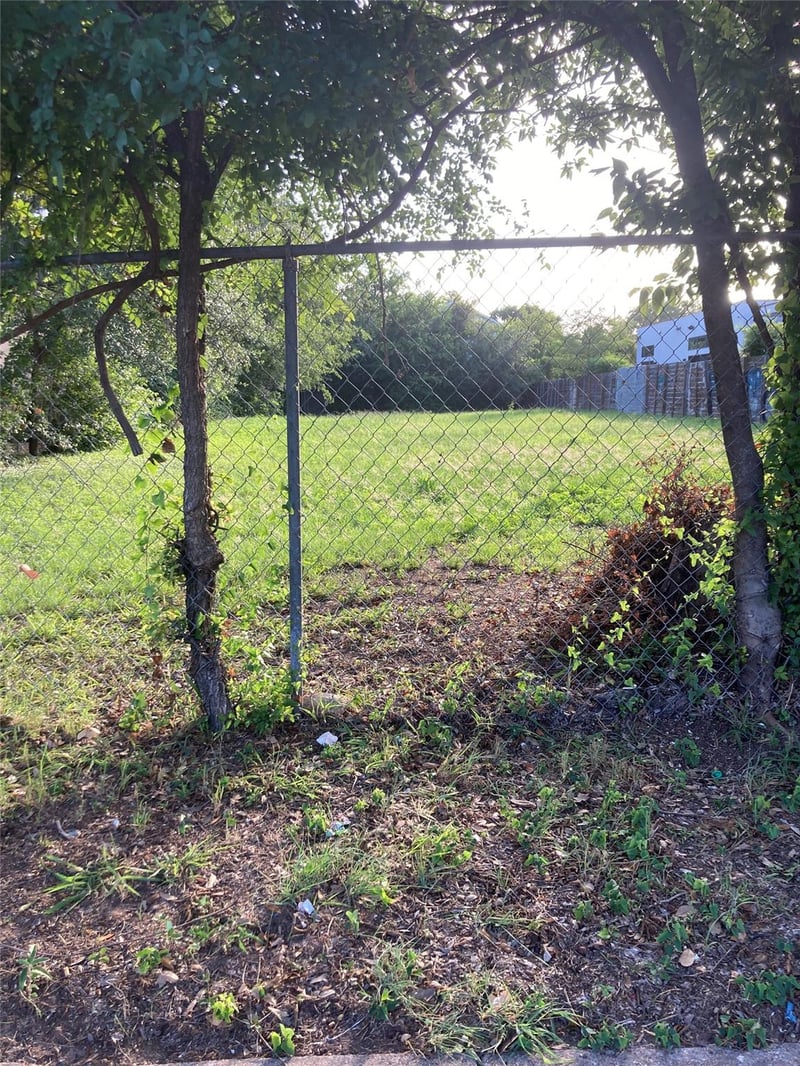 1192 B Comal ST, Austin, TX 78702