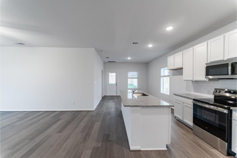 740 Barbary Coast LN, Jarrell, TX 76537