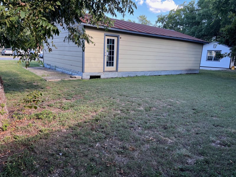 115 Guadalupe ST, Lockhart, TX 78644