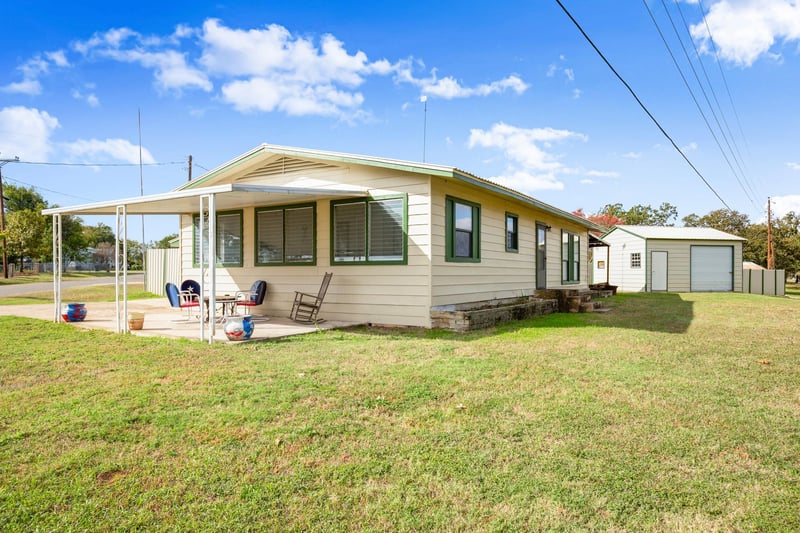 210 Striper Haven LN, Buchanan Dam, TX 78609
