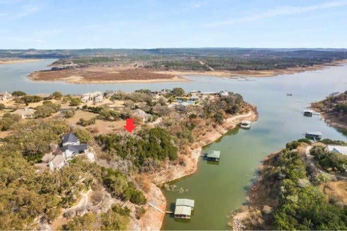 2707 Sailboat Ps, Spicewood, TX 78669