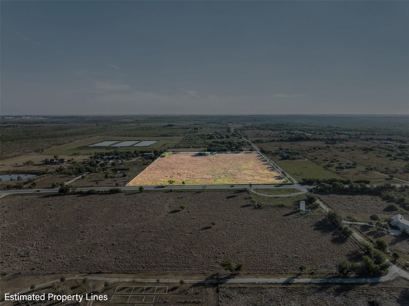 15350 San Marcos Hw, Martindale, TX 78655