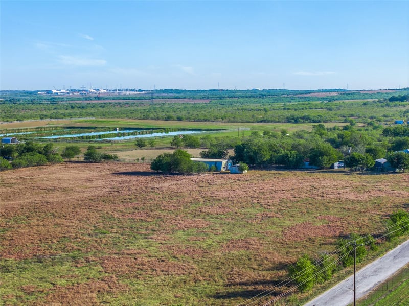 15350 San Marcos Hw, Martindale, TX 78655