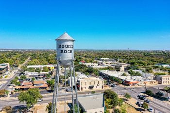 403 W Anderson Ave, Round Rock, TX 78664