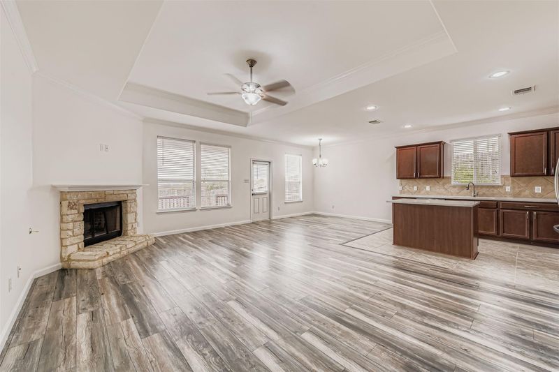 334 Nandina DR, Buda, TX 78610