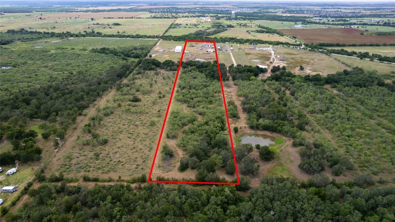 353 Littig RD, Elgin, TX 78621