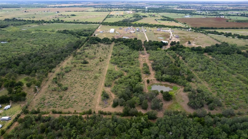 353 Littig RD, Elgin, TX 78621