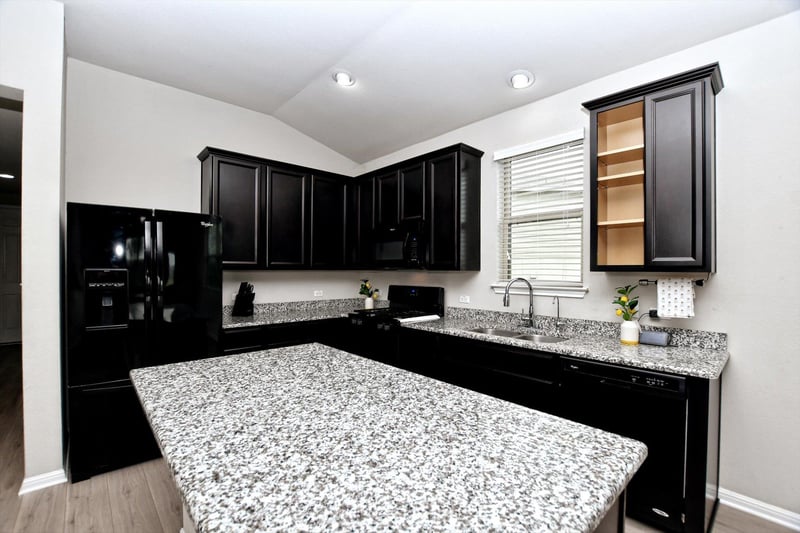 5741 Porano CIR, Round Rock, TX 78665