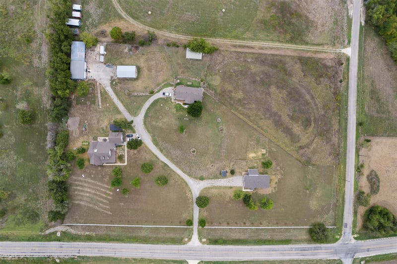 16351 Fm 1660, Taylor, TX 76574