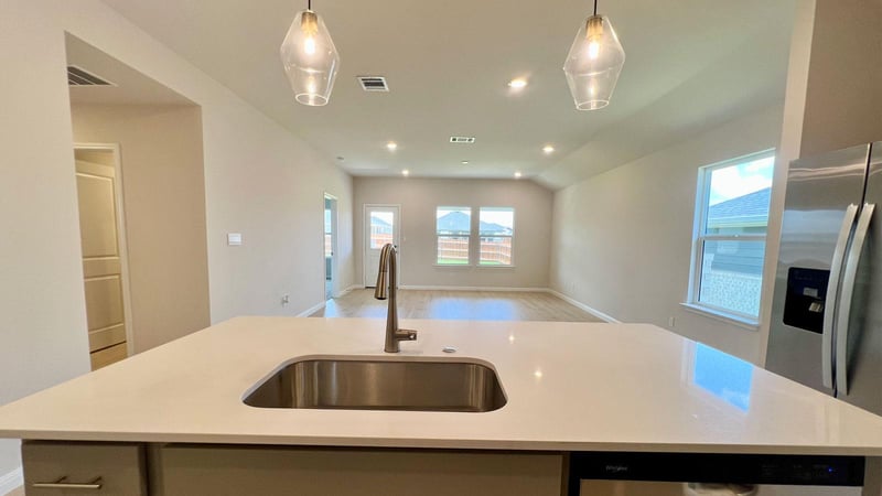 212 Rock Springs DR, Marble Falls, TX 78654