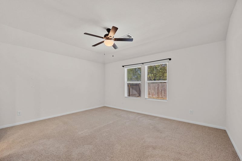1331 Camden LN, Lockhart, TX 78644