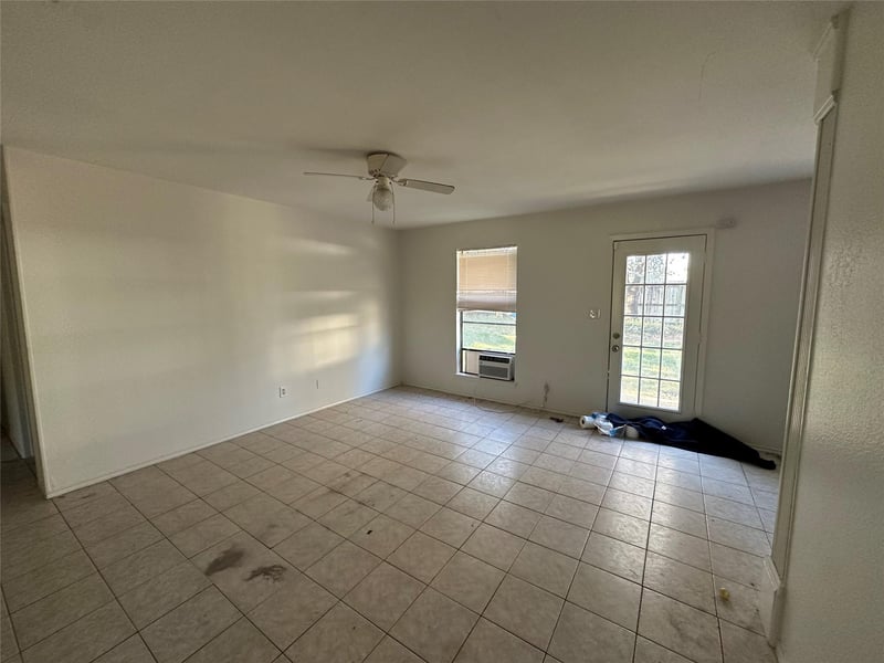 2025 Castle Gate CIR, San Marcos, TX 78666
