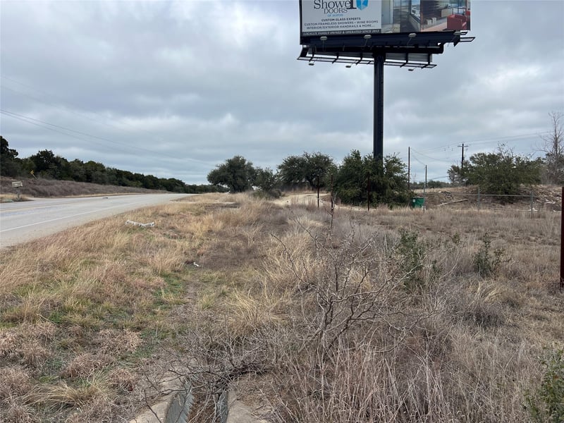 4 Anglin LN, Austin, TX 78737